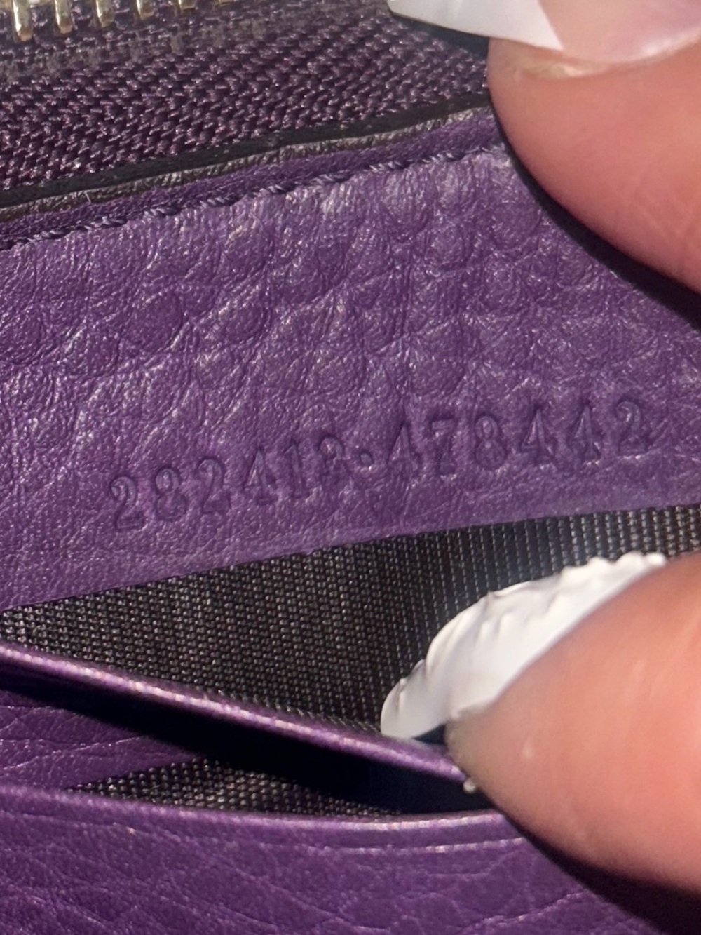 Gucci Purple Leather Zip Wallet with Tassel - Picture 2 of 9